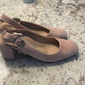 Vionic chunky heel sandals